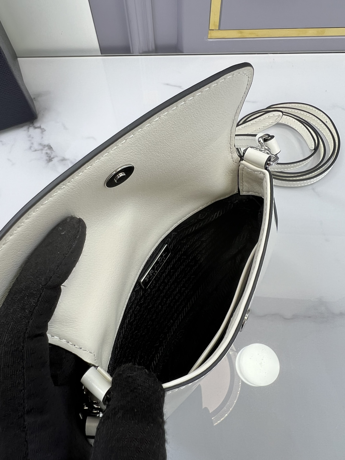 handbags prada 1BH188 17*14.5*7 - vstockx