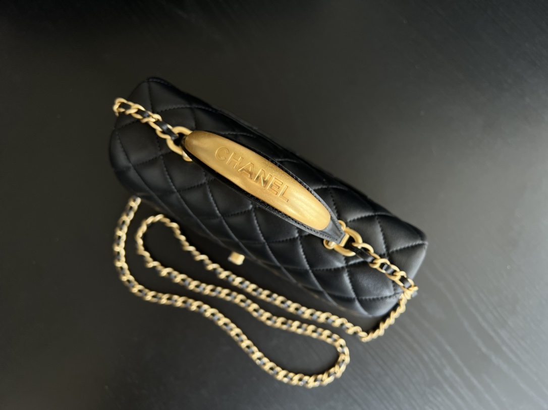 Handbag Chanel 2431 size 20cmx12cmx6 cm - vstockx