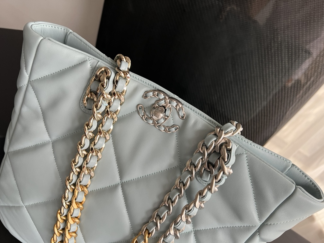 Handbag Chanel 3519 size 30cm37cm10 cm - vstockx