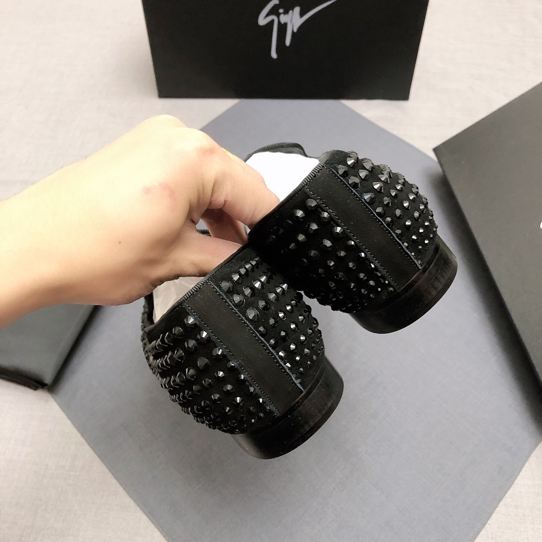 Giuseppe Zanotti Slip-on 8 - vstockx