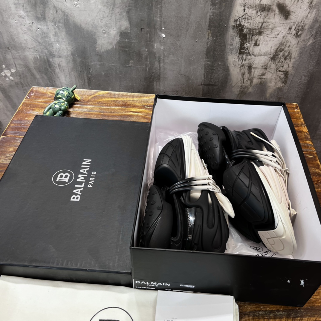 Balmain Sneaker 4 - vstockx