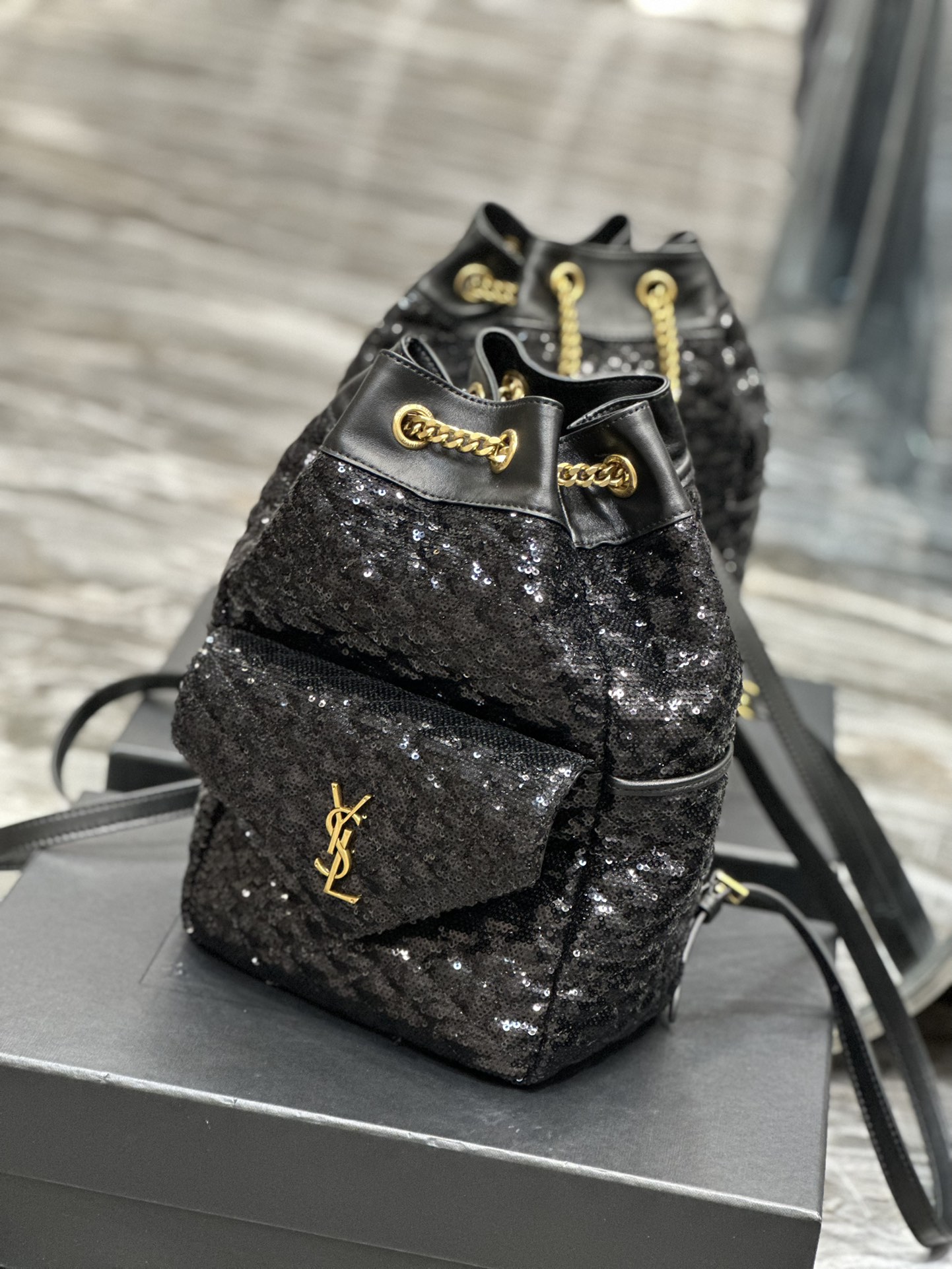 Handbags SAINT LAURENT 672609 size 22  29  15 cm - vstockx