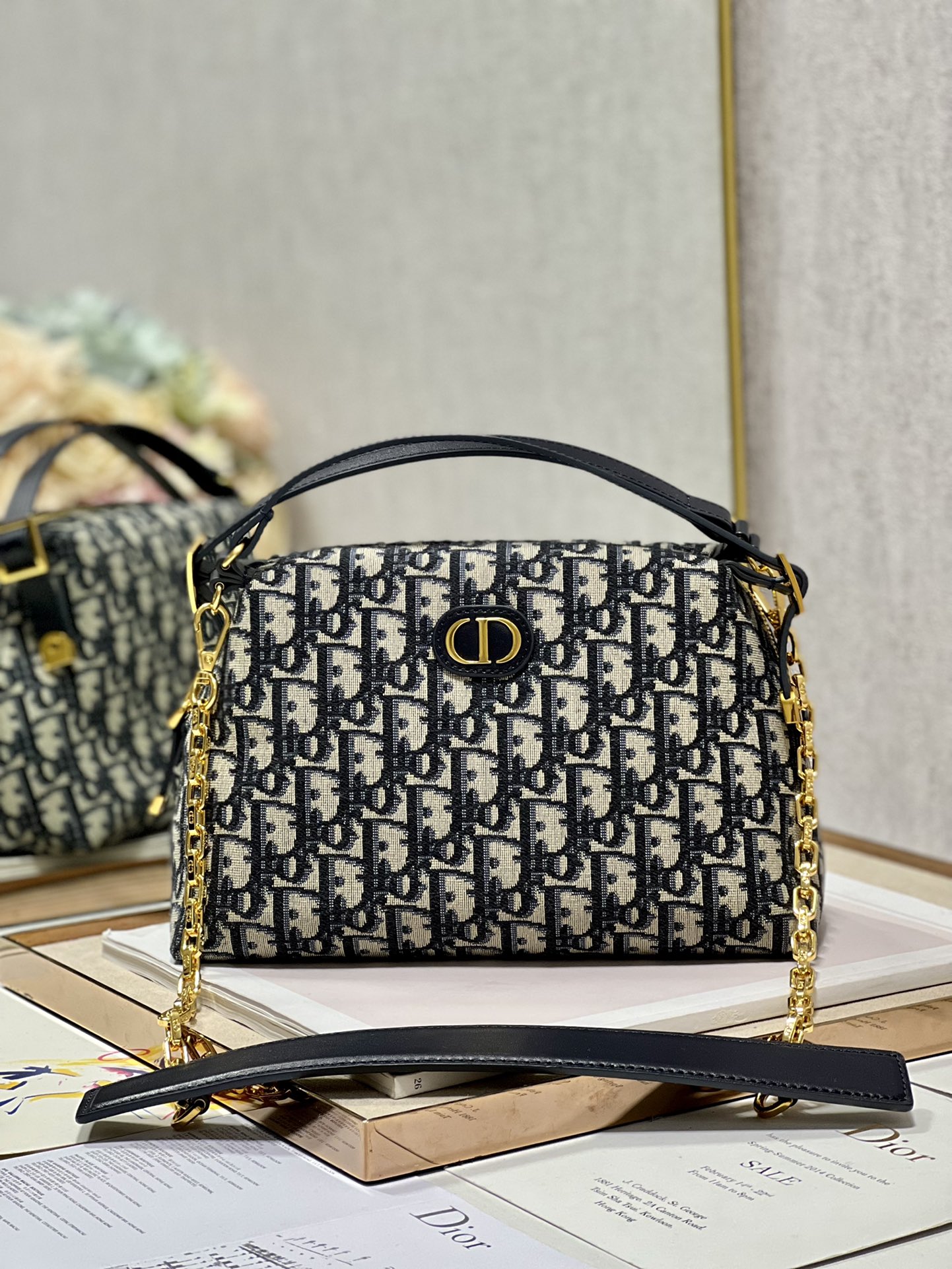 Handbag Dior 5556 size 25  16 cm - vstockx