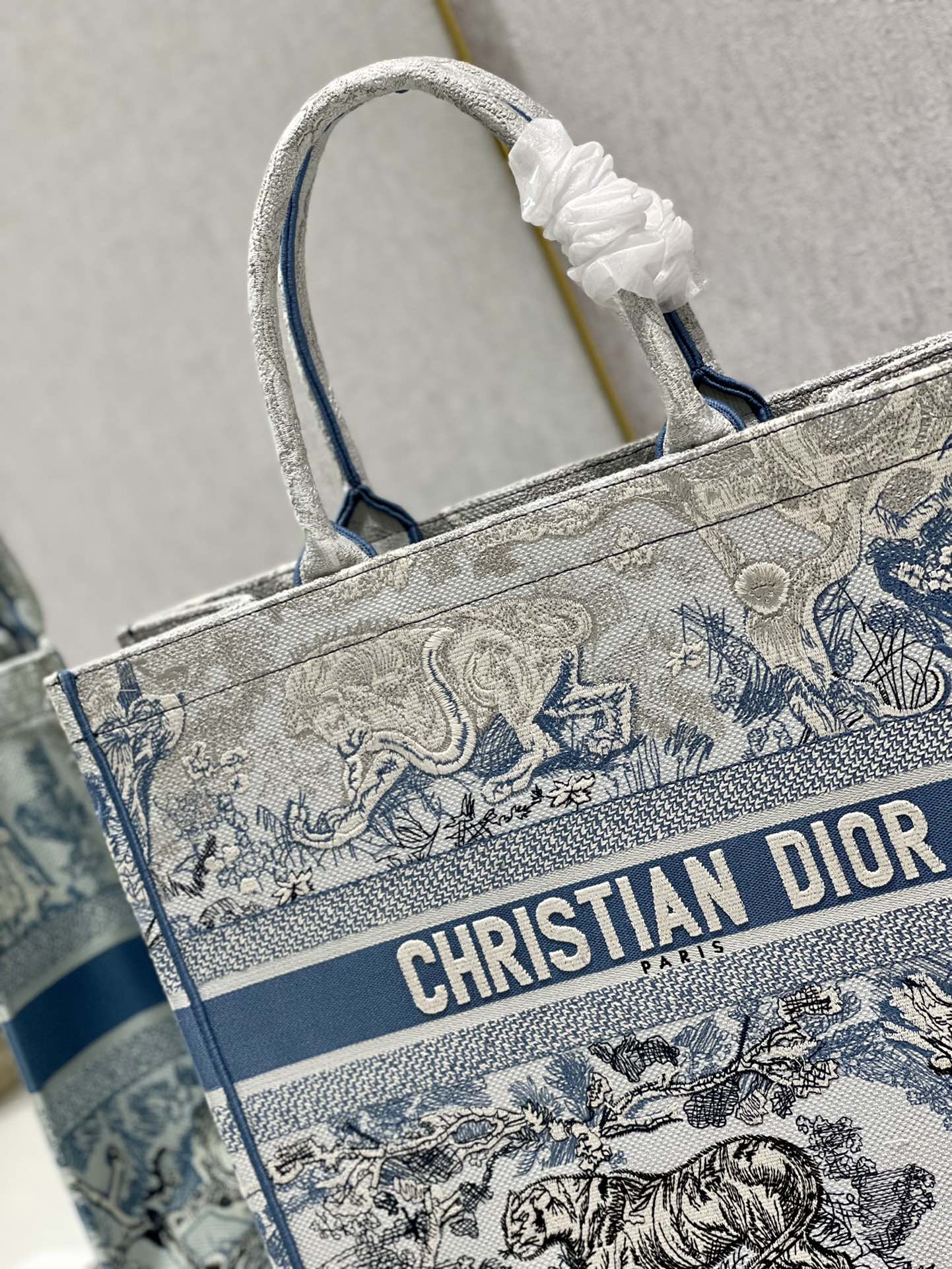 Handbags Dior Book Tote 8001 size:41*32 cm - vstockx