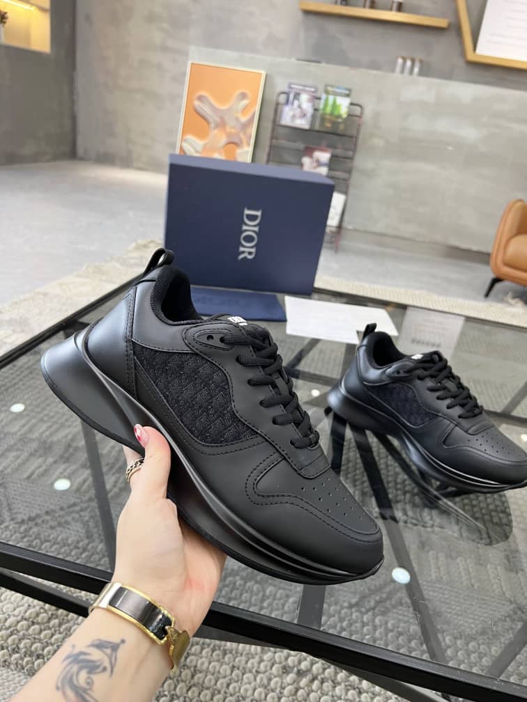 Dior B25 RUNNER SNEAKER Black Smooth Calfskin and Dior Oblique Jacquard - vstockx