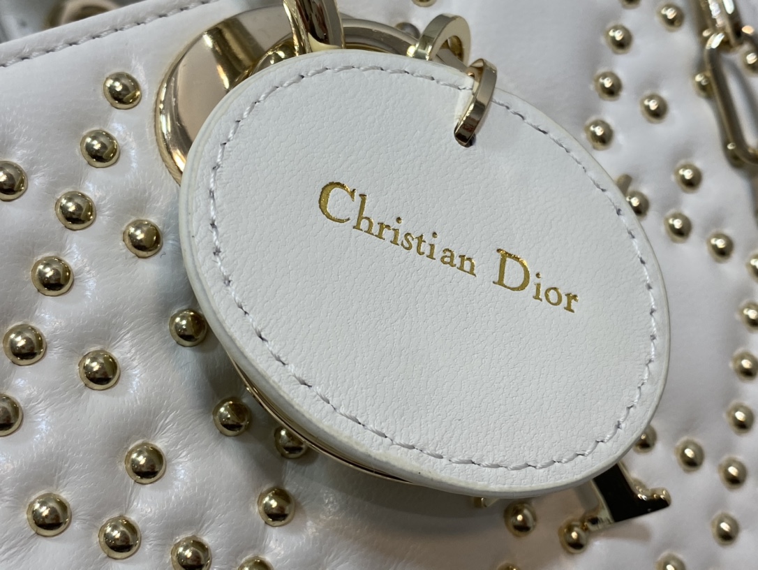 Handbag Dior size 26*6*14 cm - vstockx