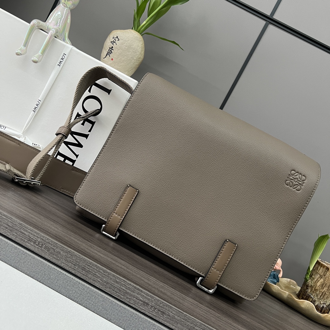 Handbags LOEWE 11360 size:33X25X10 cm - vstockx