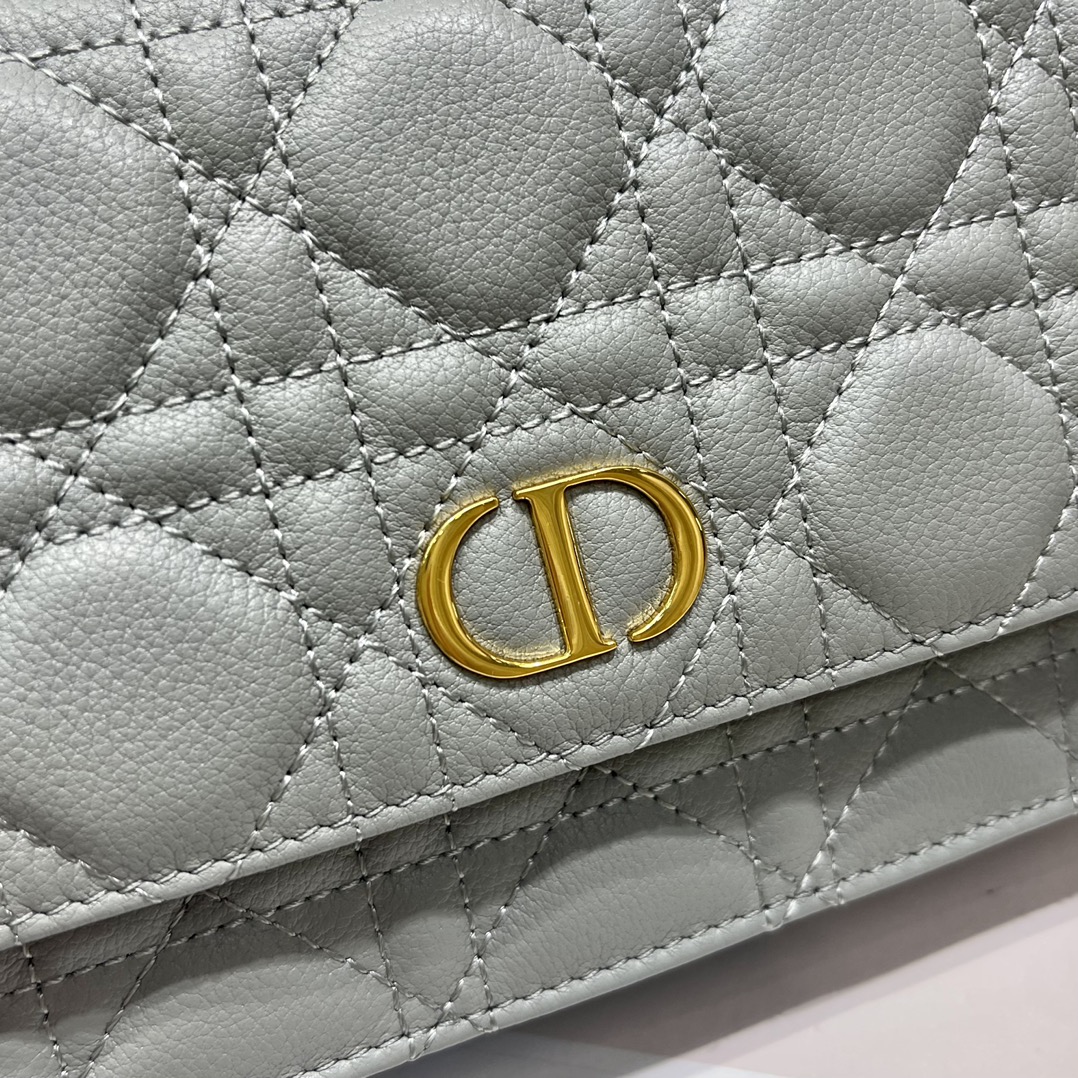 Handbag Dior 5091 size 20 x 11.5 x 3.5 cm - vstockx