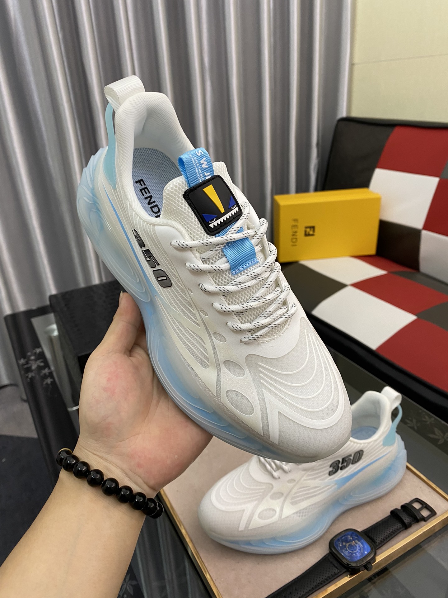 Fendi Low Top Sneakers 4 - vstockx