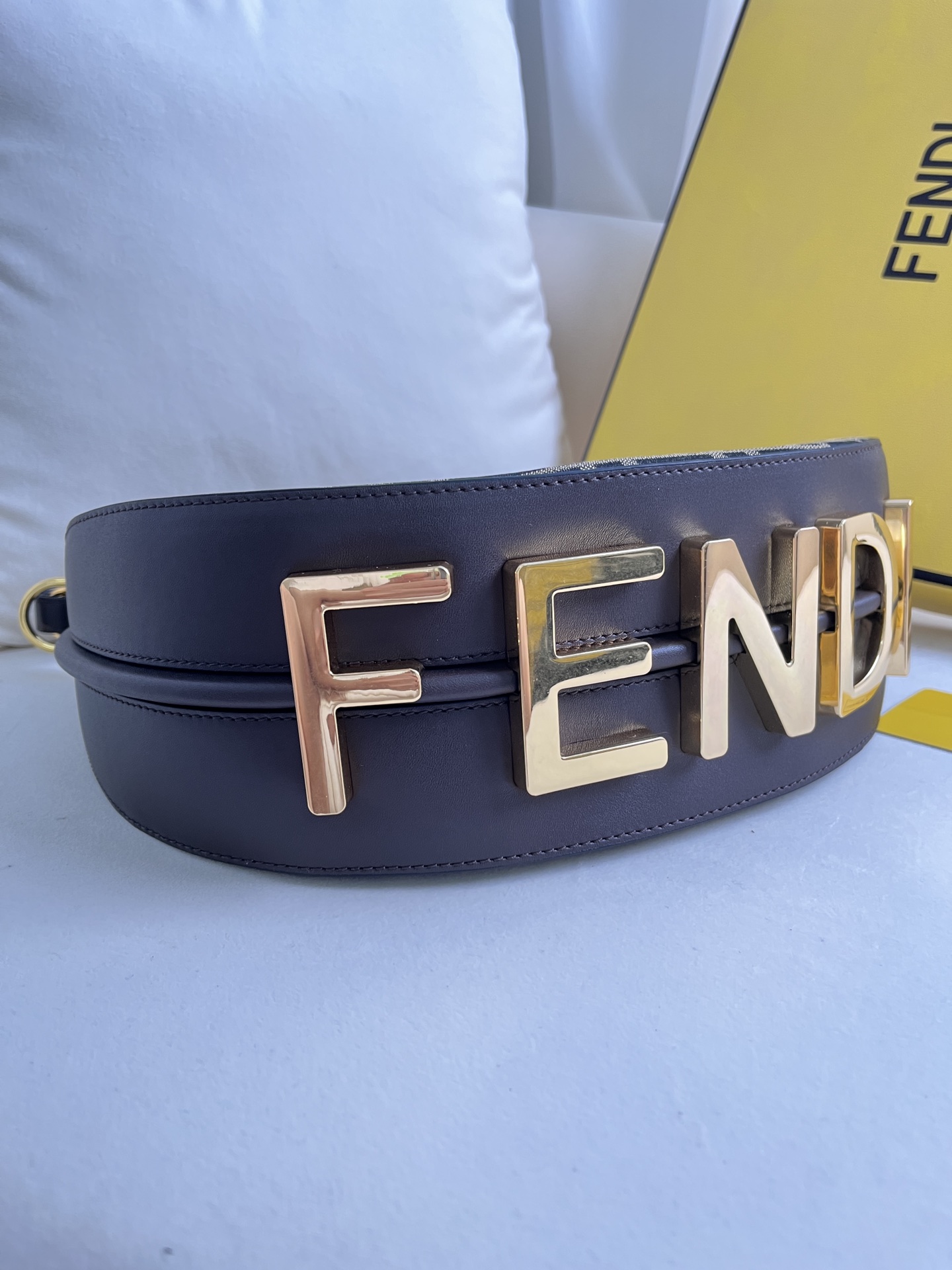 handbags FENDI 205 size:29*24.5*10cm - vstockx
