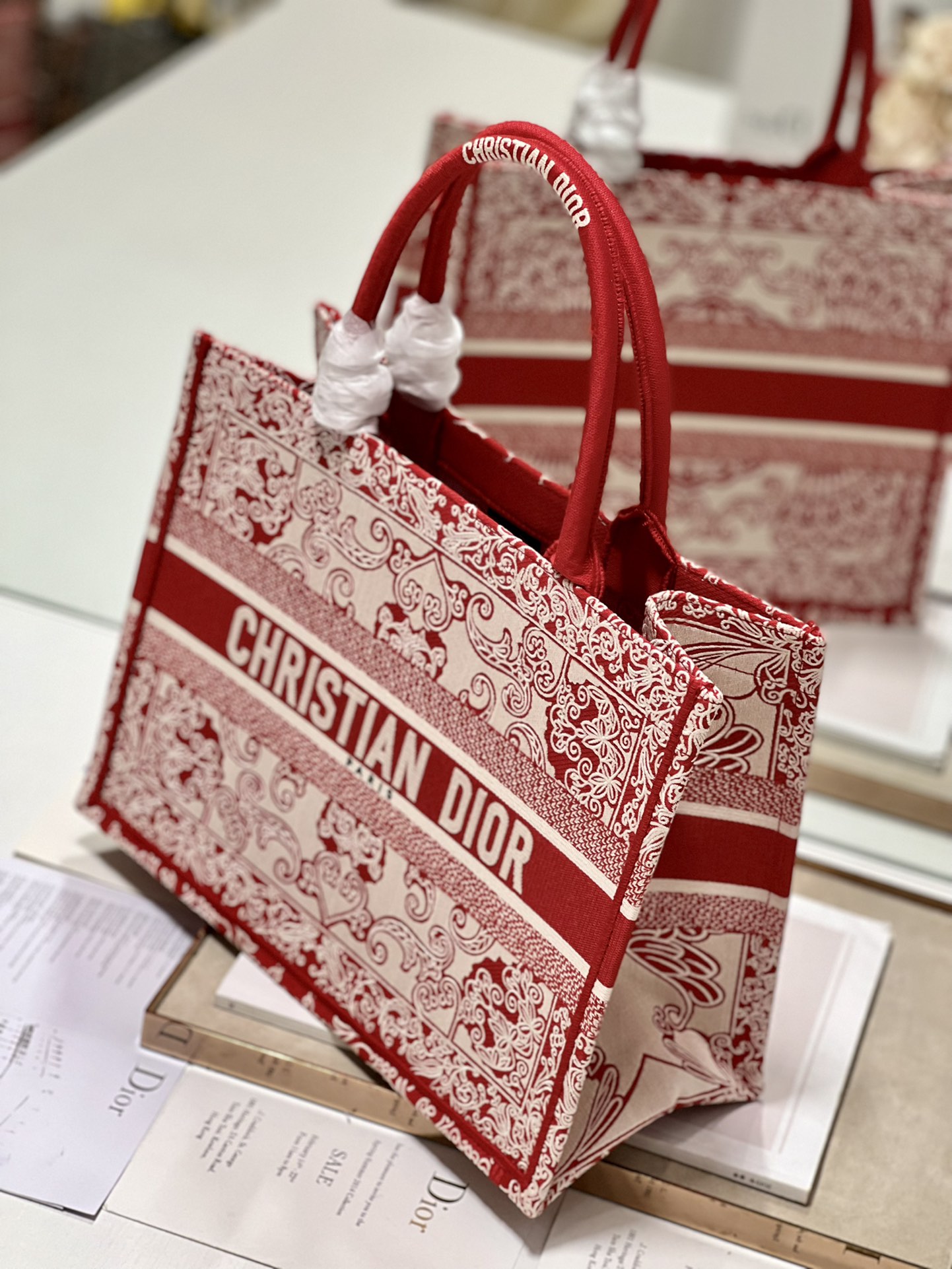 Handbag Dior 1286 size 36  28 cm - vstockx