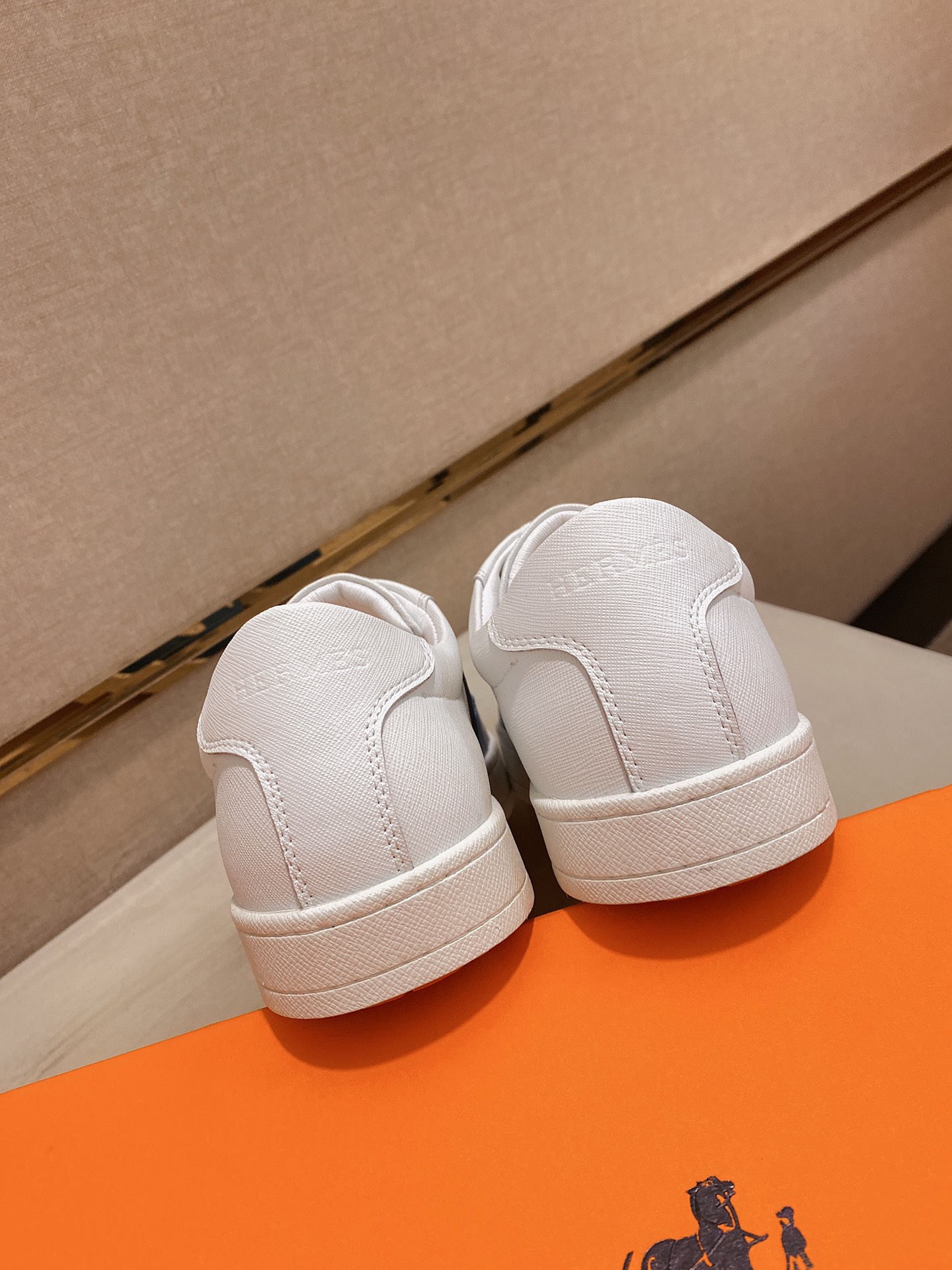 Hermes Boomerang sneaker 1 - vstockx