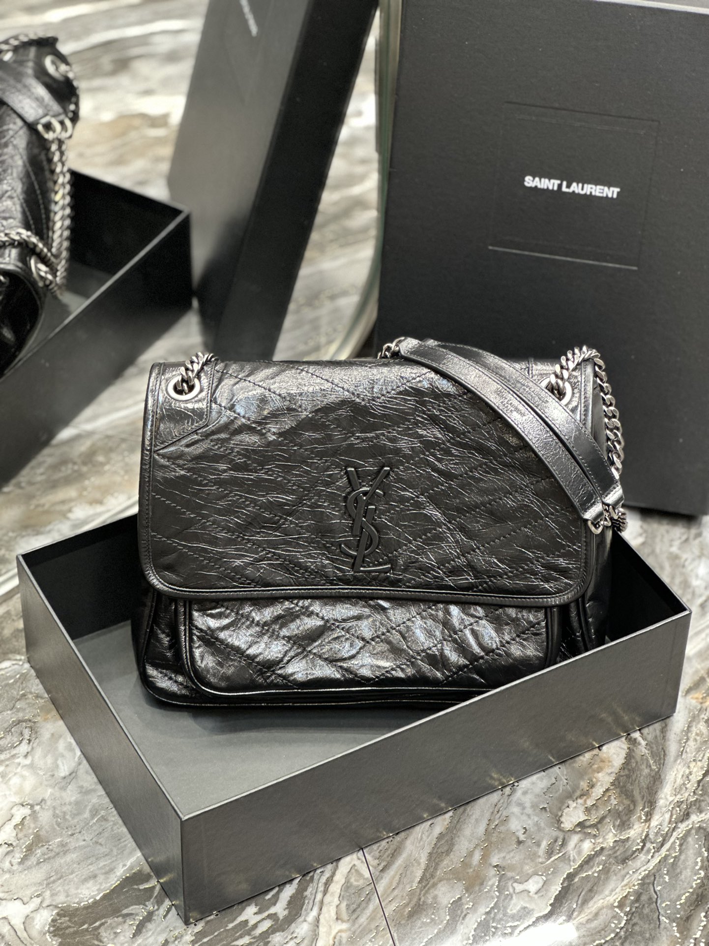 Handbags SAINT LAURENT 498830 size 32  23  9 cm - vstockx