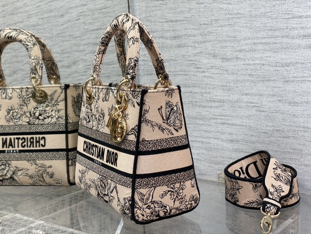 Handbag Dior size 24*11*20 cm - vstockx