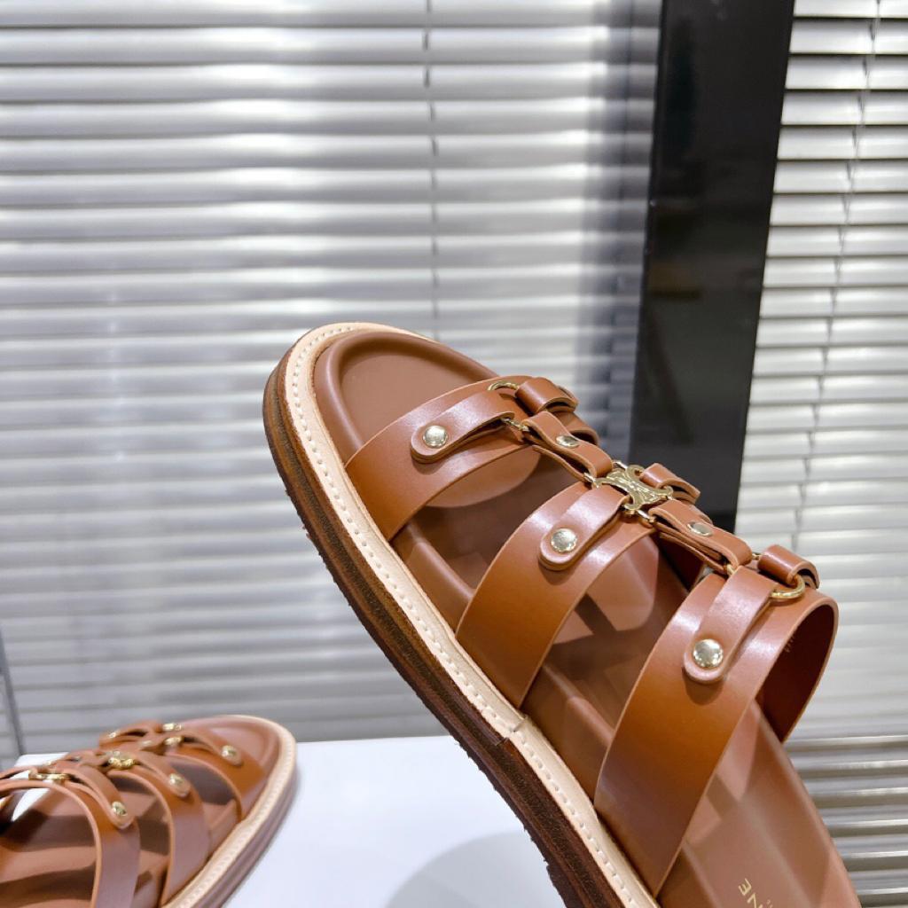 Celine Tippi in calfskin - vegetal tanning - vstockx