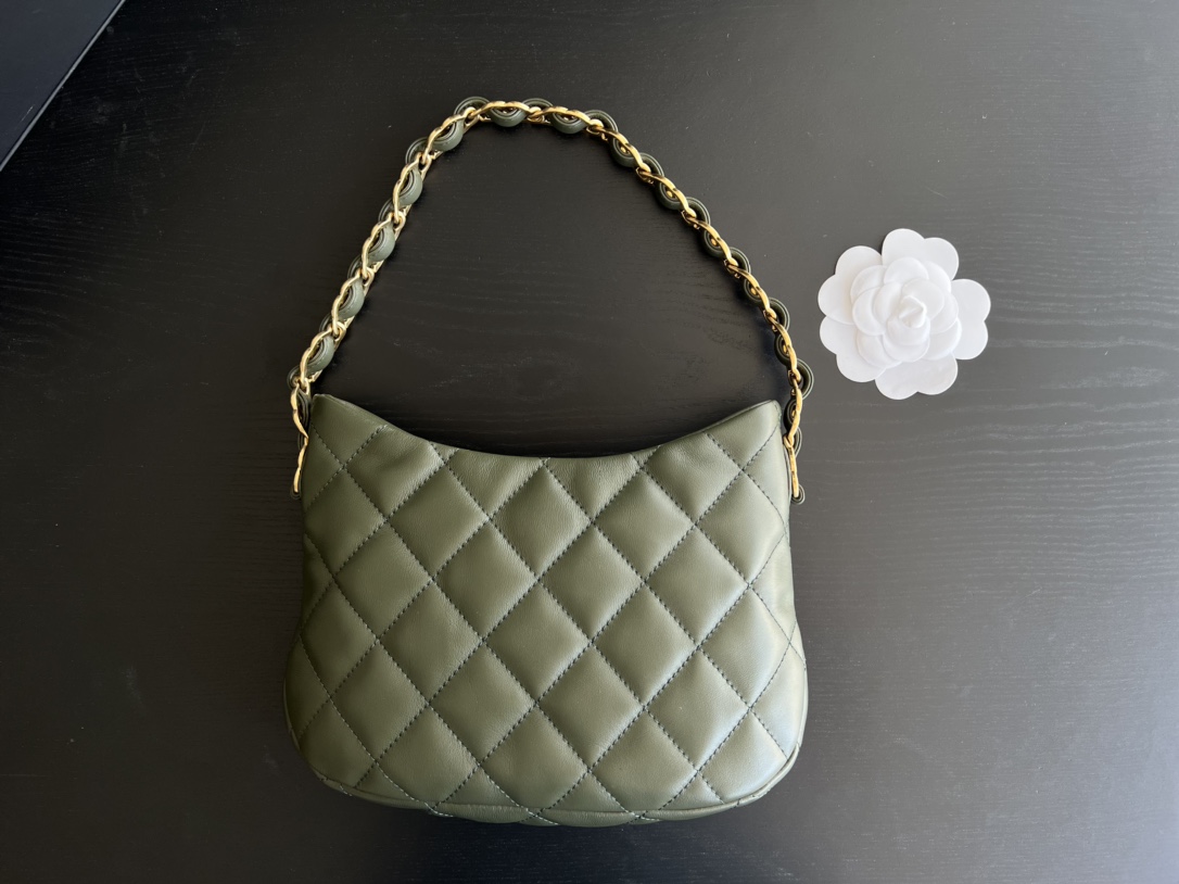 Handbag Chanel size 17.5cm24cm6 cm - vstockx