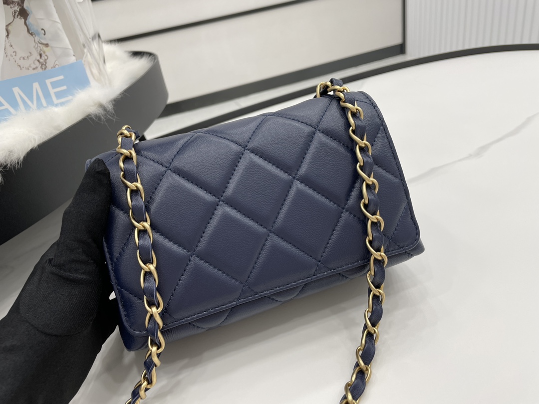 Handbag Chanel AS2633 size 18*7*12 cm - vstockx