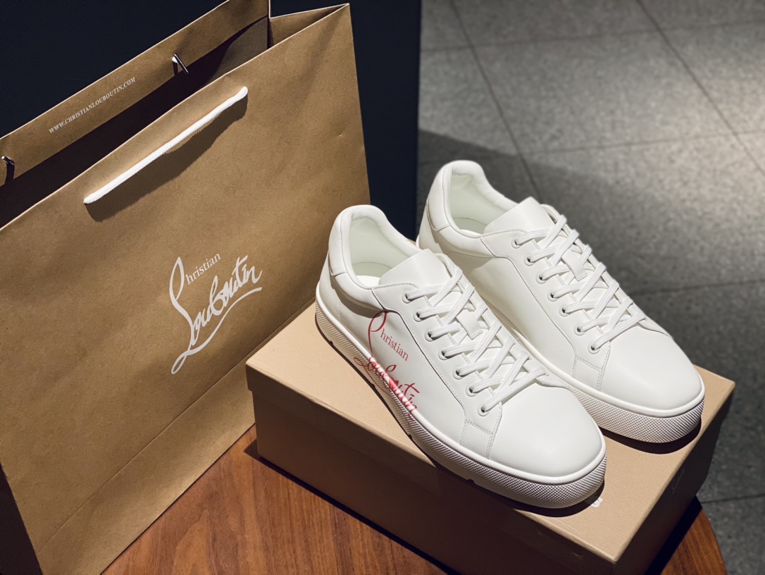 Christian Louboutin Low Top Sneakers 2 - vstockx