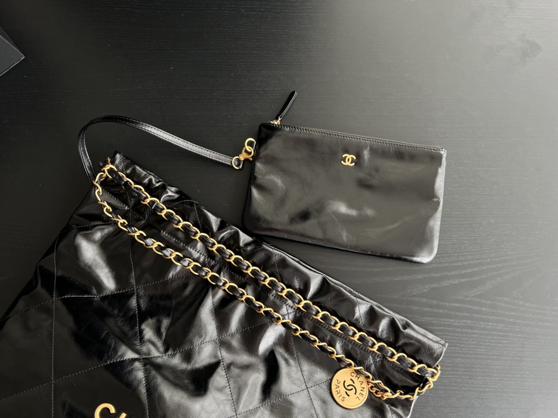 Handbag Chanel size 39cmx42cmx8 cm - vstockx