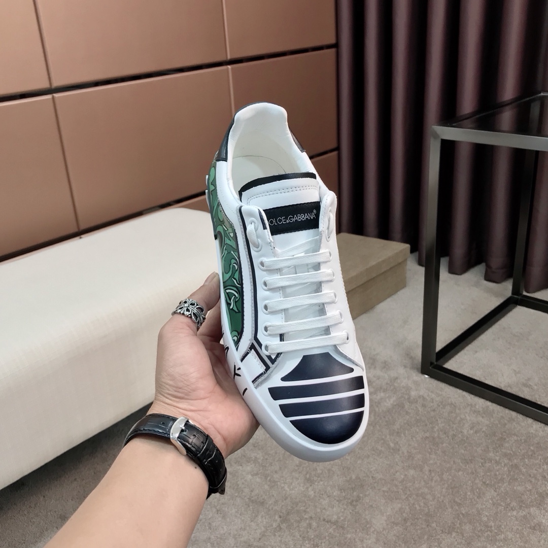 Dolce & Gabbana Low Tops Sneakers 122 - vstockx