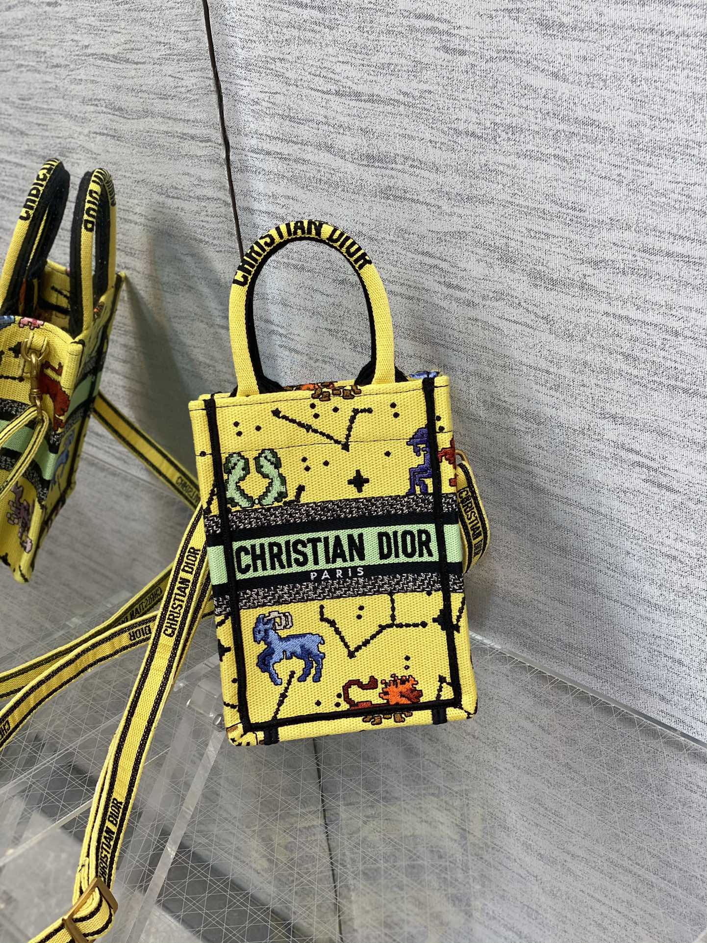 Handbag Dior size 13.5*5*18 cm - vstockx