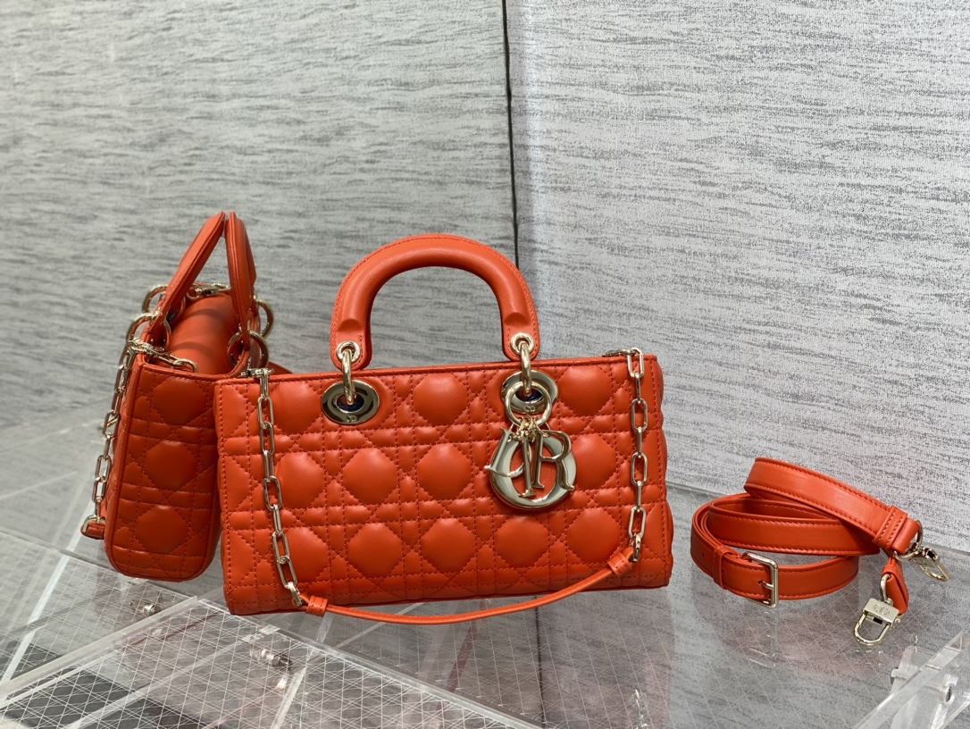 Handbag Dior size 26*6*14 cm - vstockx