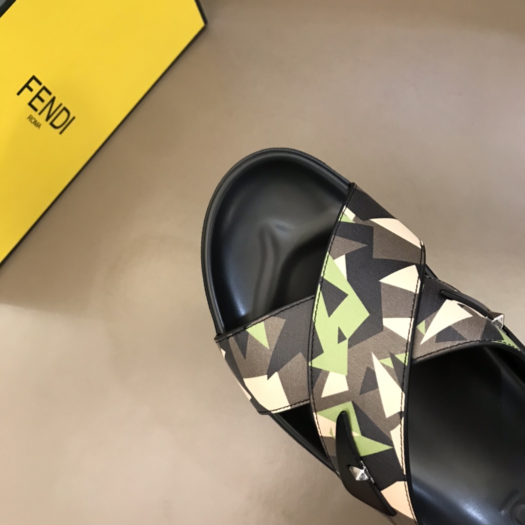 Fendi Slides 20 - vstockx