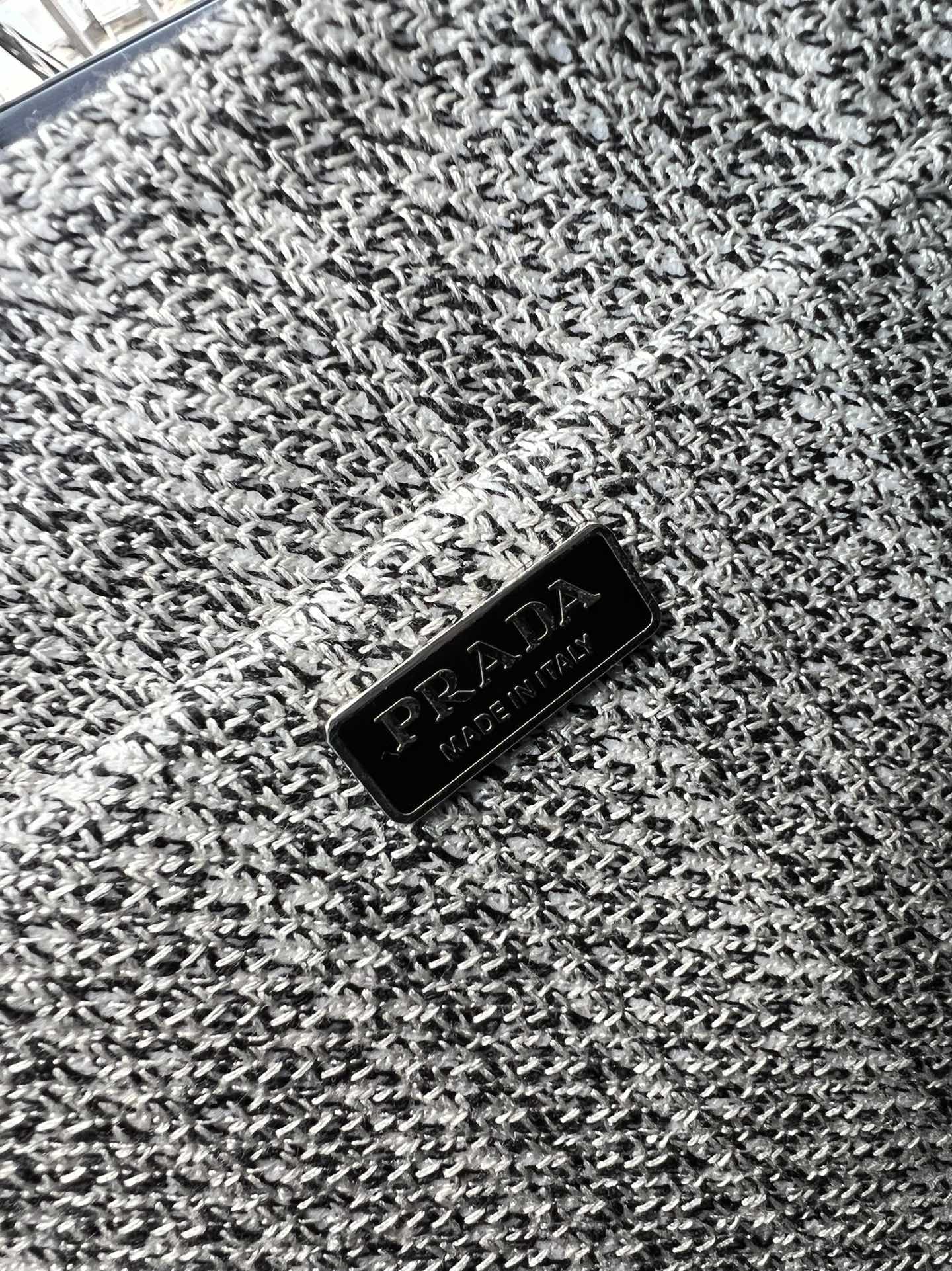 handbags prada 1BA343 21*22*10 - vstockx