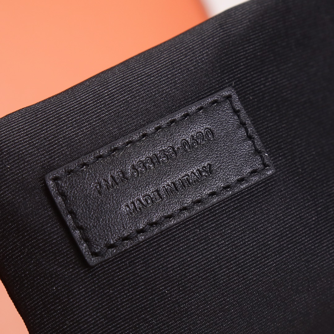 Handbags SAINT LAURENT 498894 size 28  8  20 cm - vstockx