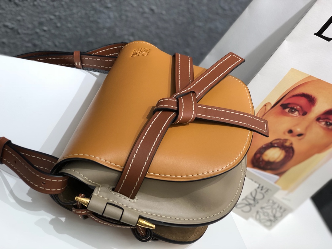 Handbags LOEWE zp size:20*19*11.5 cm - vstockx
