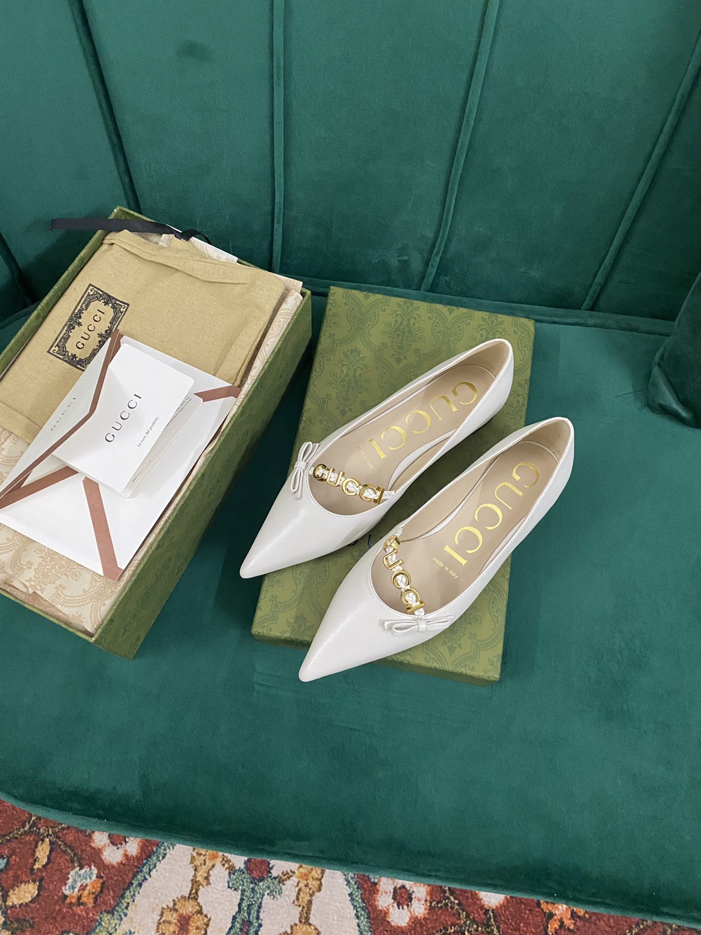 Gucci Women's pump with 'GUCCI' Women 10 - vstockx