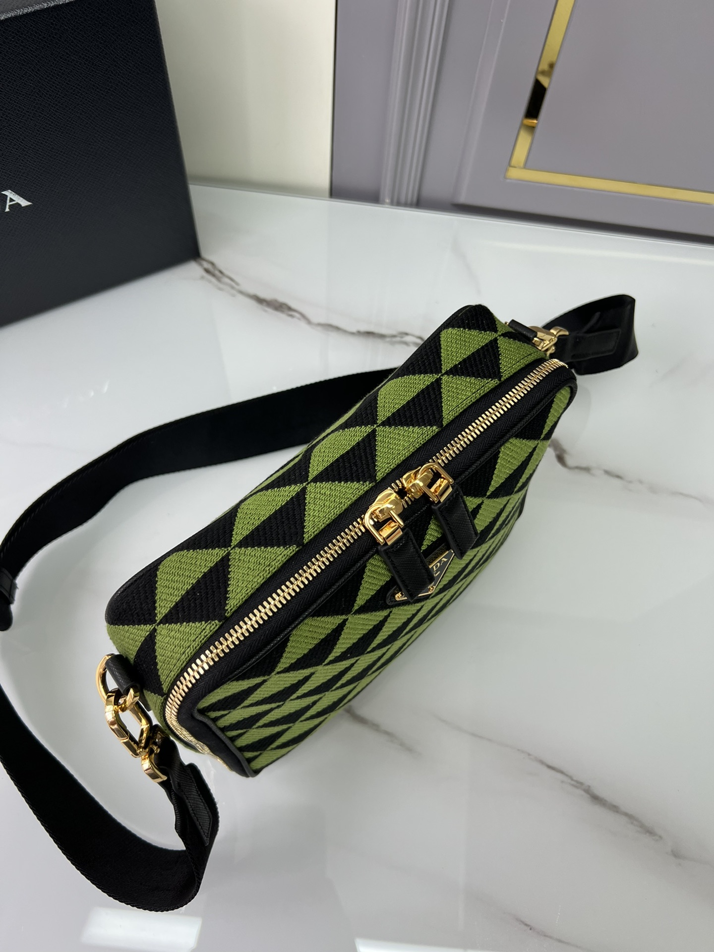 handbags prada 2VH069 22*16*6 - vstockx