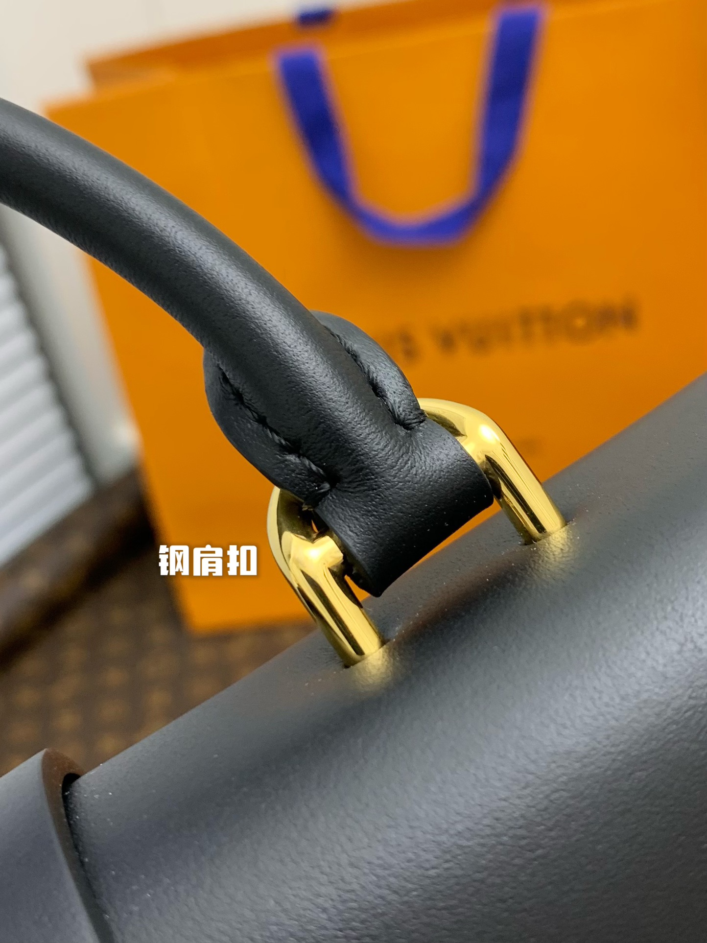 Handbags Louis Vuitton M44141 size:20*16*7.5 cm - vstockx