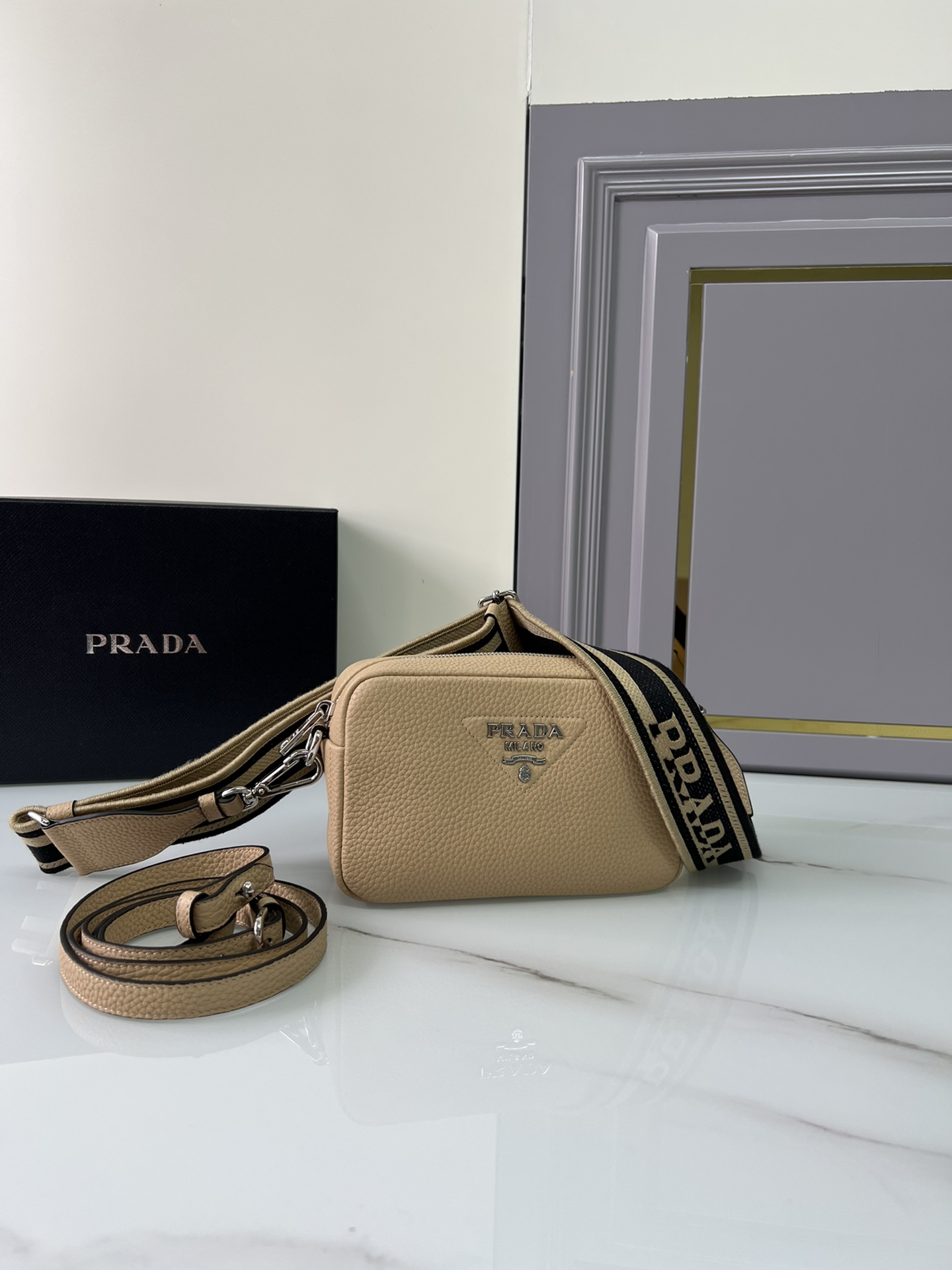 handbags prada 1BH192 19*12*6 - vstockx
