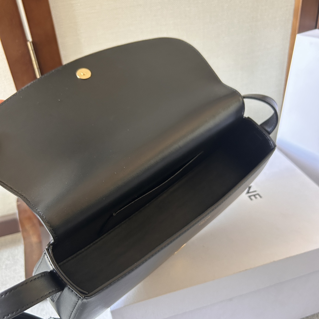 Handbags CELIN TaBou Clutch 198663 size:24  6.5  14 cm - vstockx