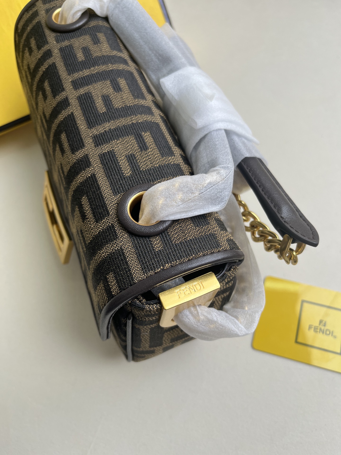 handbags FENDI 7001 size:14.5*24*7cm - vstockx