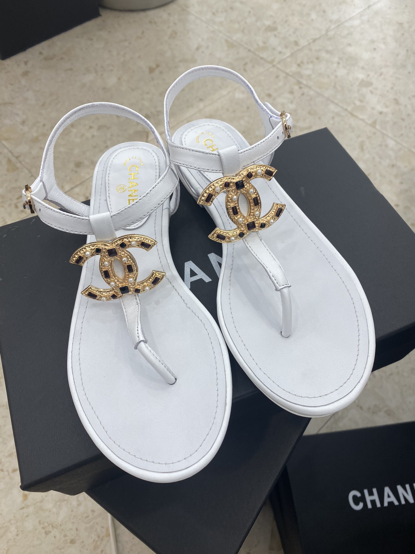 Chanel Slides 35 - vstockx