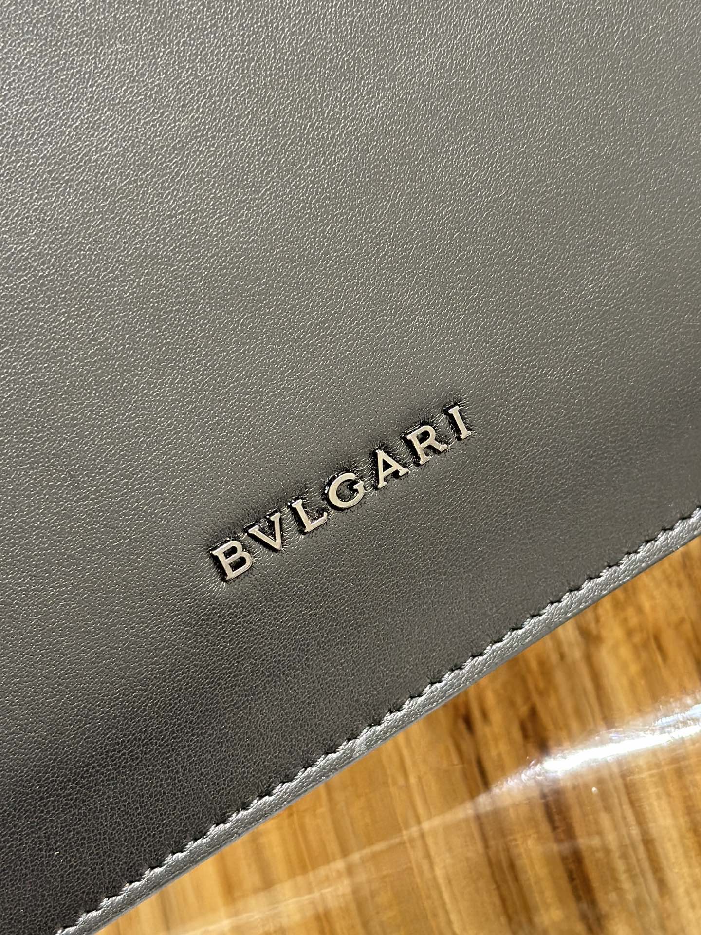 Handbags Bvlgari 290763 size:20*14*8.5cm - vstockx