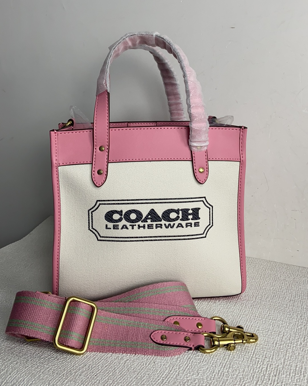 Handbags Coach CH740 size:22*20*12 - vstockx