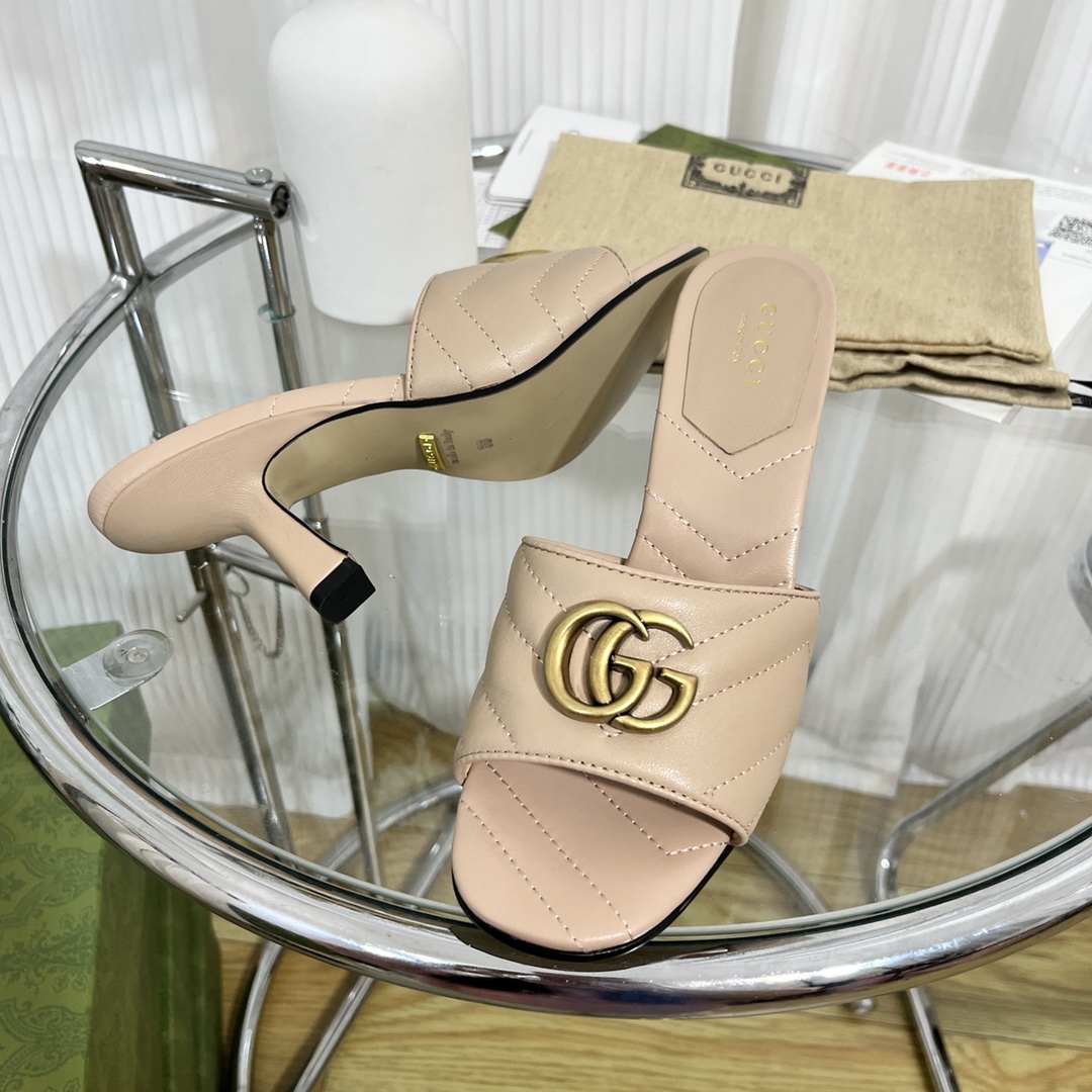 Gucci Women's Double G slide sandal WOMEN 7 - vstockx