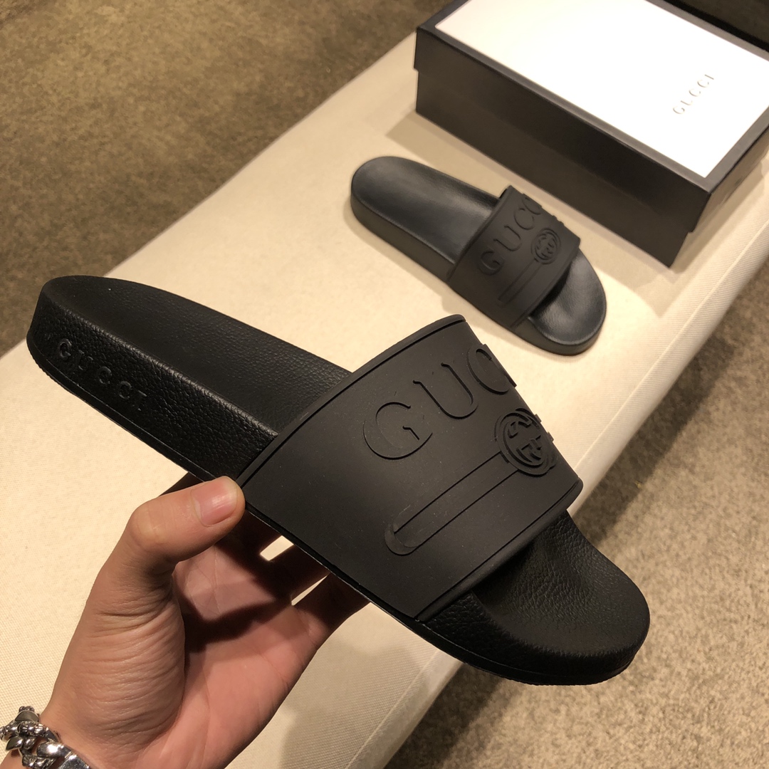 Gucci Slippers 31 - vstockx