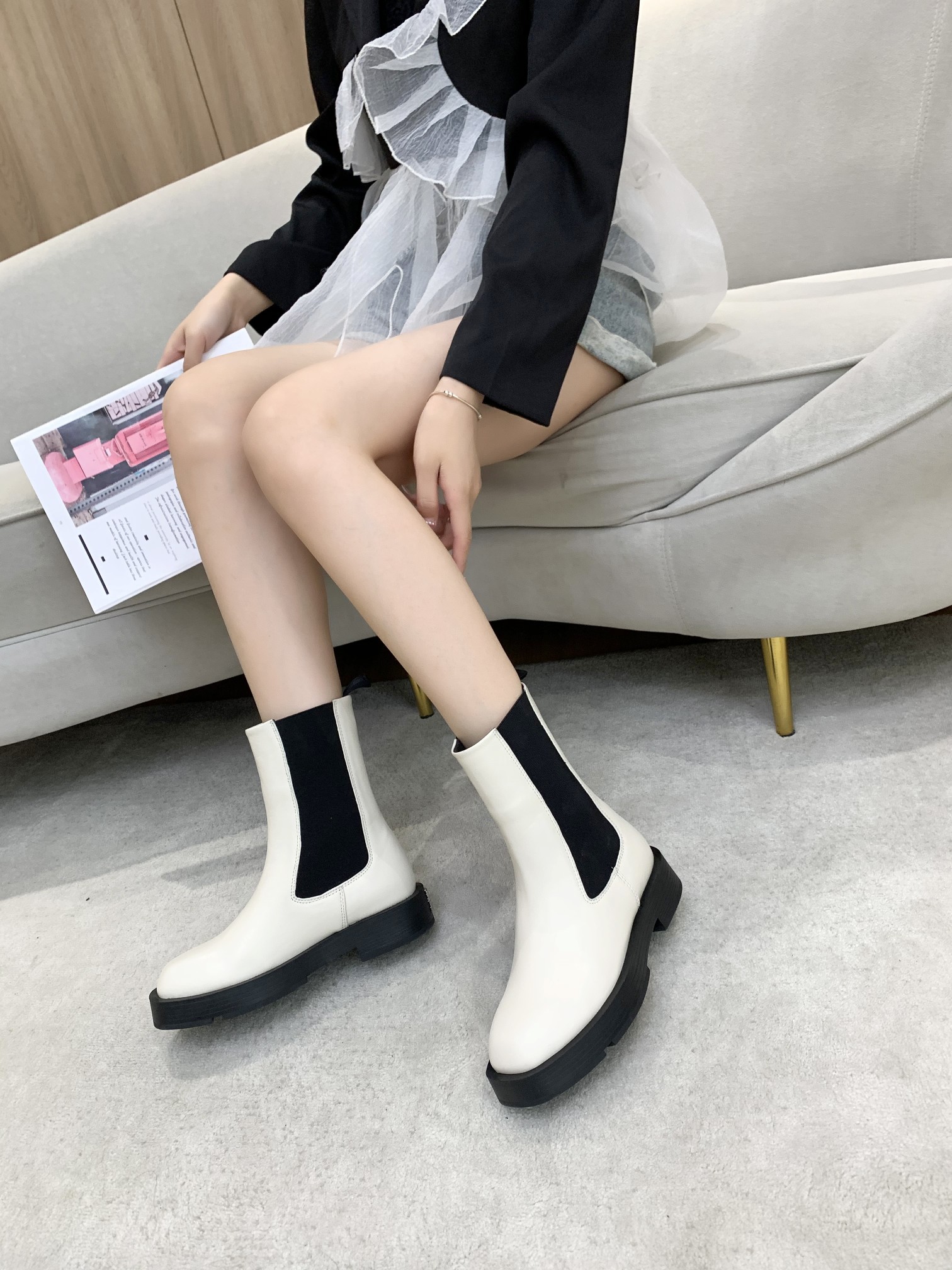Givenchy Boots 25 - vstockx