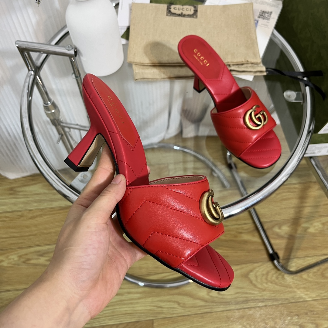 Gucci Women's Double G slide sandal WOMEN 7 - vstockx