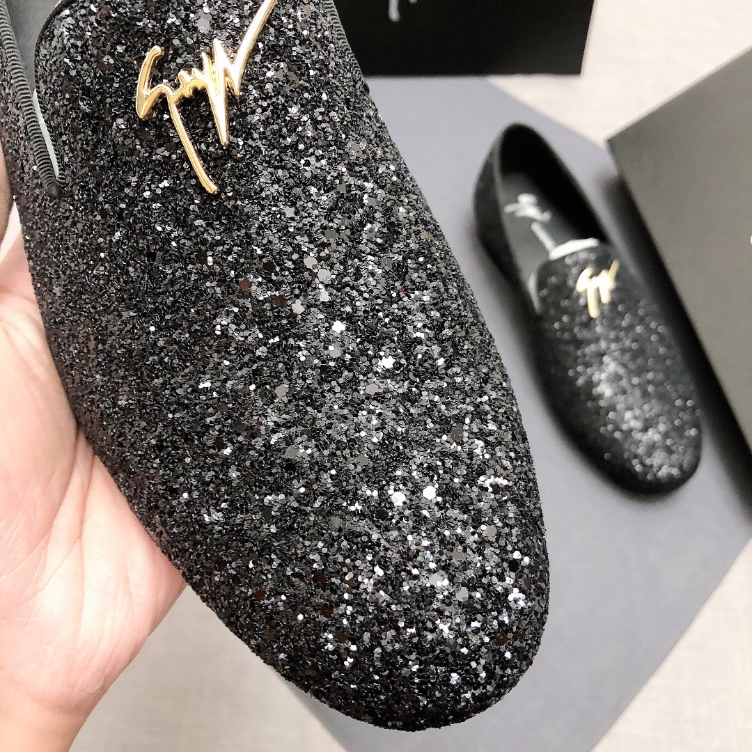 Giuseppe Zanotti Slip-on 12 - vstockx
