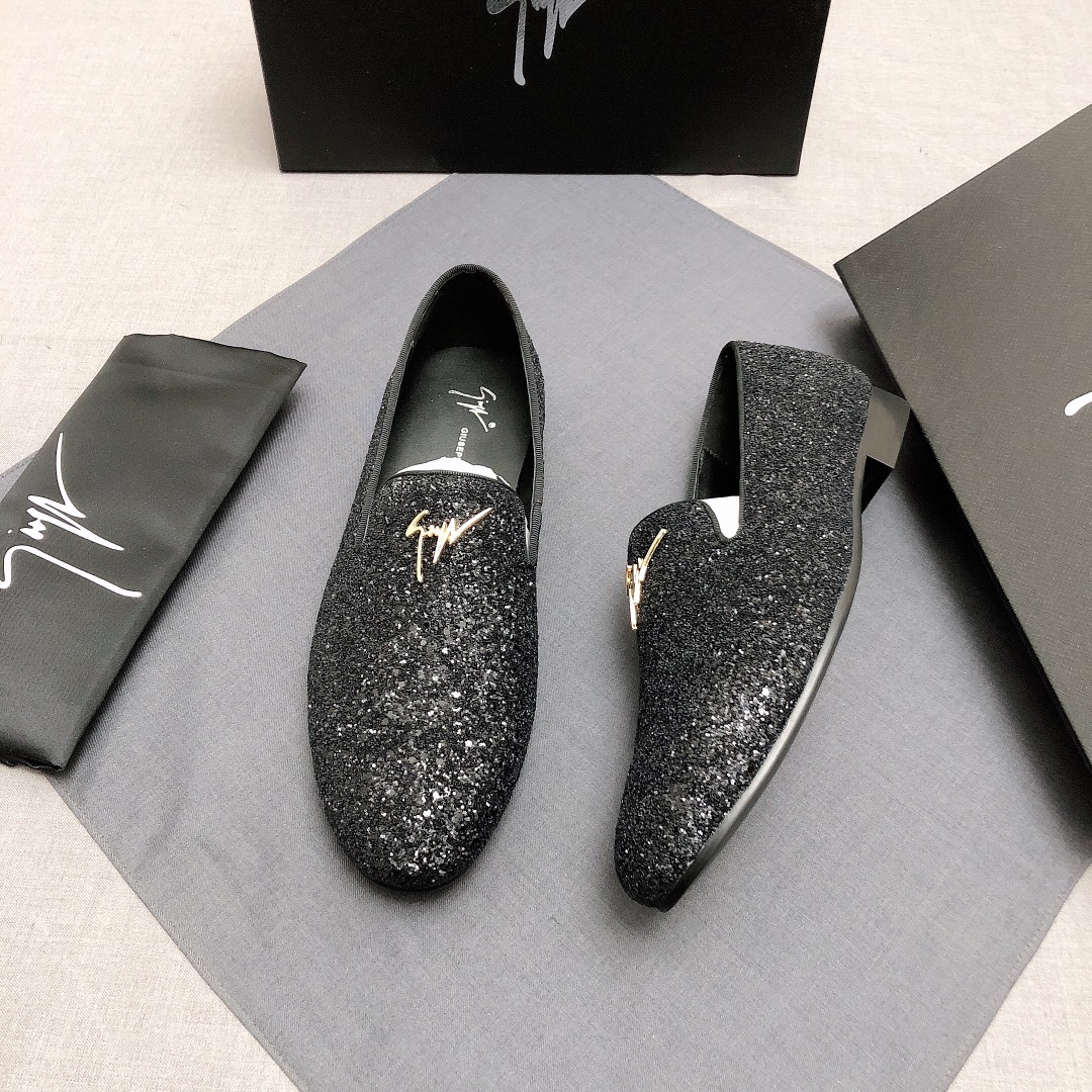 Giuseppe Zanotti Slip-on 12 - vstockx