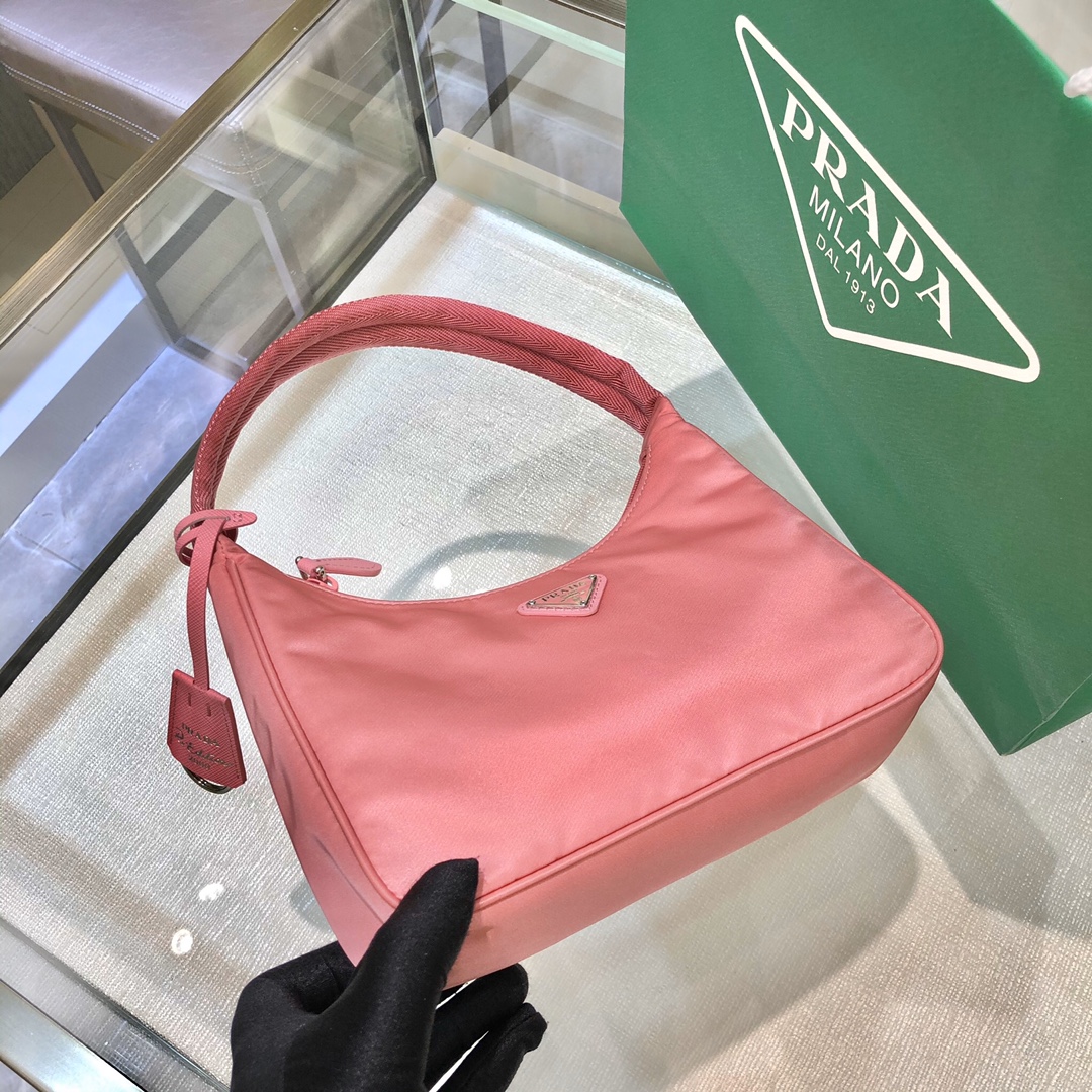 handbags prada Hobo 1NE515 Re-edition 2000 Size:22*17*6 - vstockx