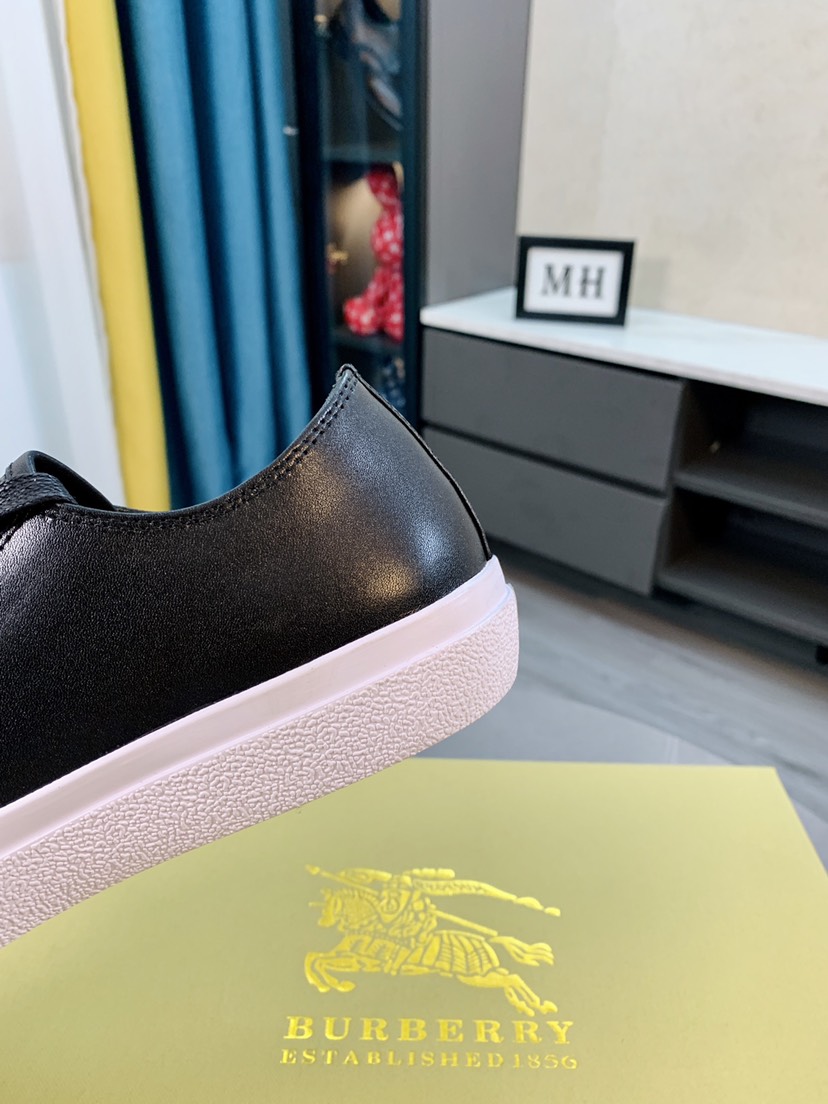 Burberry Gabardine Icon Stripe Logo Print Black White - vstockx