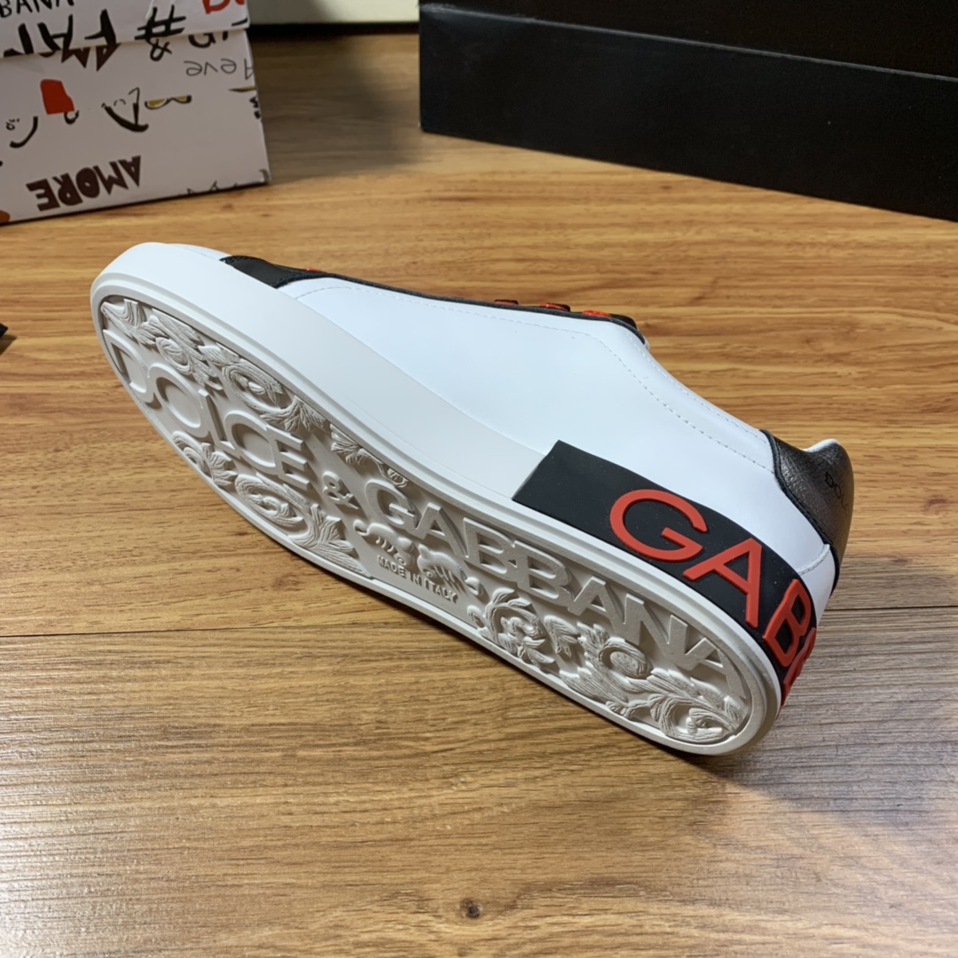 Dolce & Gabbana Low Tops Sneakers 131 - vstockx