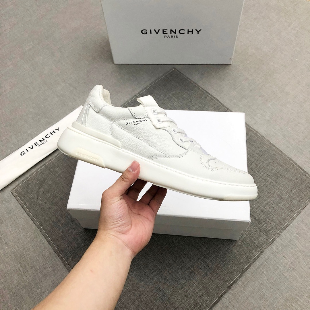 Givenchy Wing Sneakers 3 - vstockx