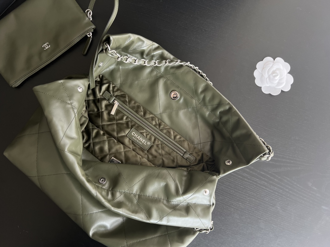 Handbag Chanel size 39cmx42cmx8 cm - vstockx